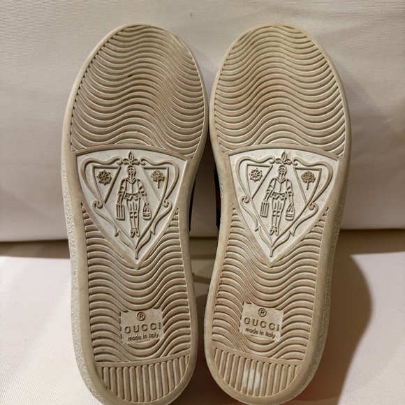 Gucci Women’s Sneakers - Picture 2 of 5